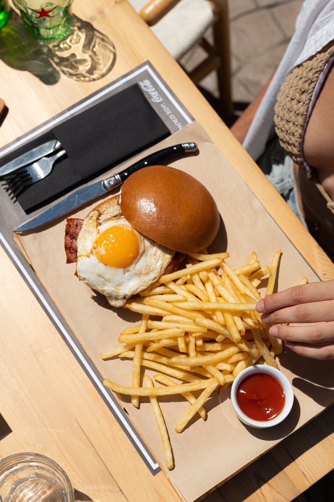 Deluxe Burger